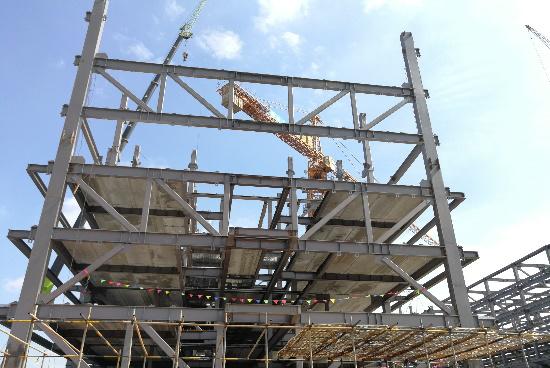 Сабраныя будынкі ｜ Укараненне прасунутай спелай і прыдатнай новых тэхналогій, сабраных сталёвых кадраў, структурная сістэма перакрыцця кроквеннай сістэмы